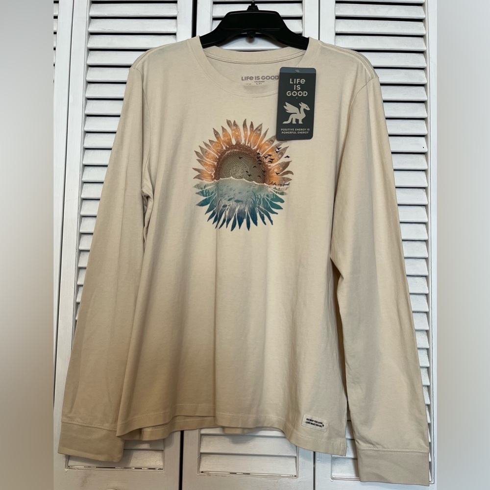 NWT Life Is Good Women’s Crusher Tee Ivory Under Sunflower Long Sleeve XL